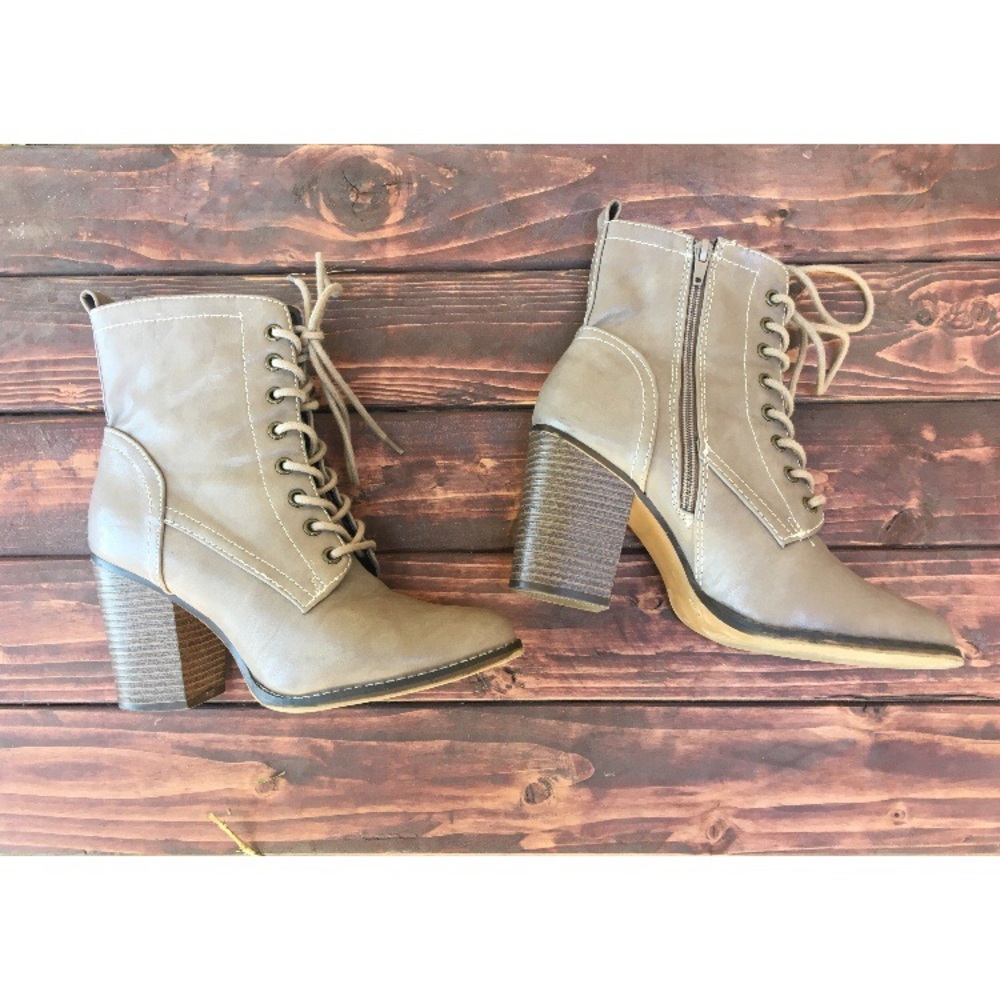Gray zipper heel boots